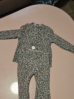 Old Navy Beige and Black Leopard Kids Matching Set